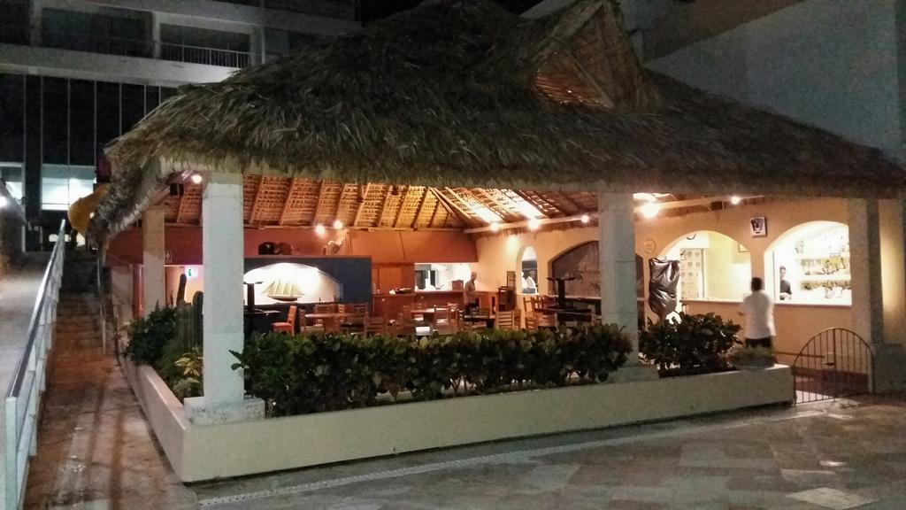 Condominio Torreblanca Cabo Márquez Acapulco Exterior foto